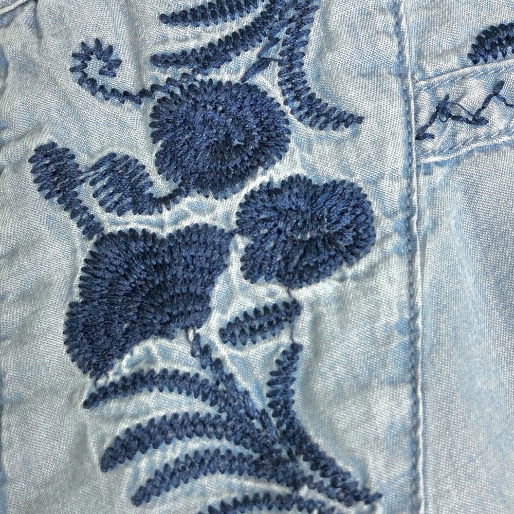 Standard Grace embroidered shirt